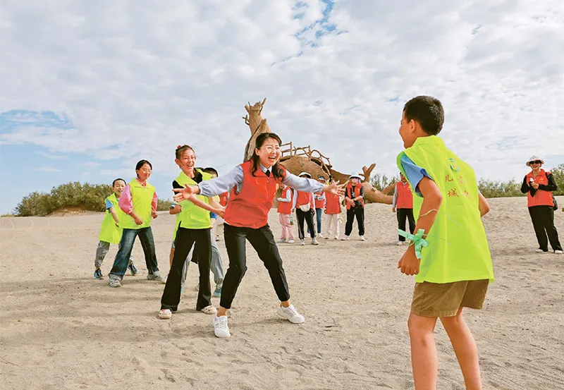 胡昌升：推动思想政治工作做在日常落到基层